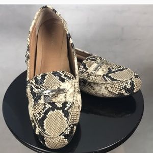 Vionic snake loafers size 10